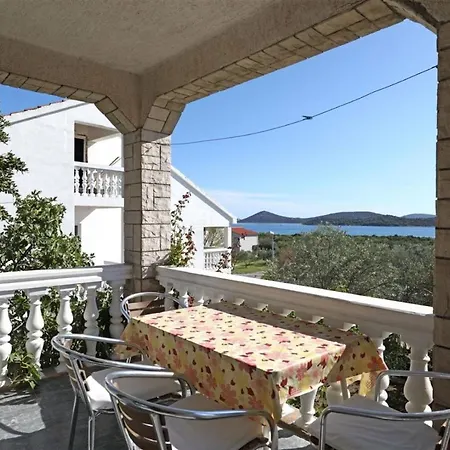 Slavka - Free Parking & Bbq * Tribalj