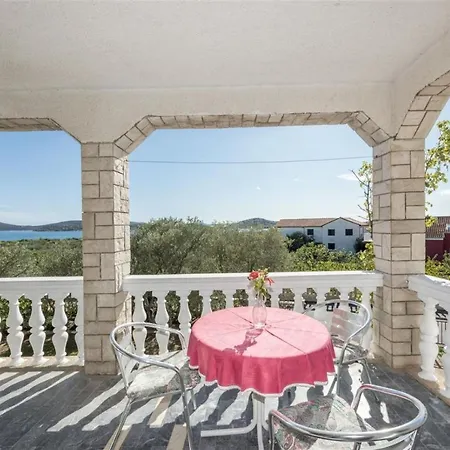 Slavka - Free Parking & Bbq